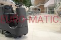 Automat samojezdny Numatic CRG8055 / CRO8055G bateryjny, 55 cm – w akcji 2