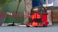 Odkurzacz bateryjny Numatic NBV240NX Pro Cordless, zbiornik 9 l – w akcji 1